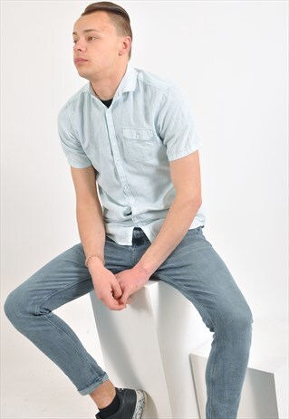 VINTAGE LINEN SHIRT IN LIGTH BLUE