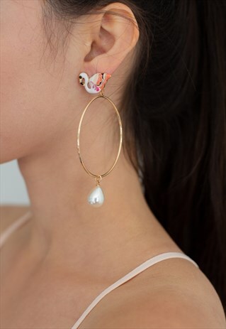 OVERSIZED BIG FLAMINGO HOOP ENAMEL EARRINGS WITH FAUX PEARL