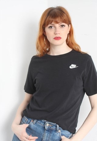 VINTAGE NIKE EMBROIDERED LOGO T-SHIRT BLACK