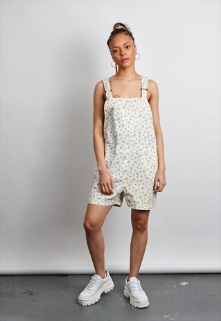 VINTAGE 90'S WHITE FLORAL PRING DUNGAREE SHORTS