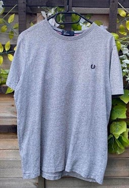 Vintage Fred Perry Y2K grey T-shirt small 