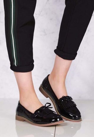 ALVA BOW TRIM FRINGE LOAFER IN BLACK