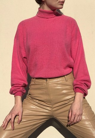 OVERSIZED PINK TURTLENECK WOOL SWEATER