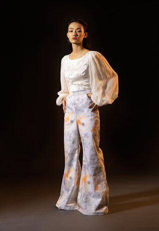 HIGH-WAISTED STRAIGHT PANTS IN PRINT