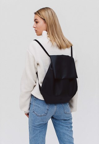 BOOFLAP BLACK