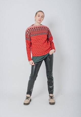 VINTAGE 80S BOXY FIT KNITTED WINTER JUMPER IN RED PATTERN