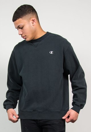 VINTAGE CHAMPION SWEATSHIRT IN BLACK