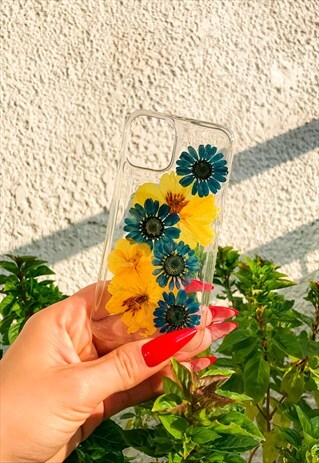 REAL PRESSED DAISIES AND COSMOS FLOWERS CLEAR PHONE COVER