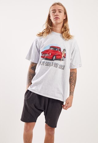 VINTAGE TRUCK GRAPHIC T-SHIRT