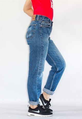 VINTAGE 90'S STRAIGHT LEG BOYFRIEND FIT 501 LEVI JEANS