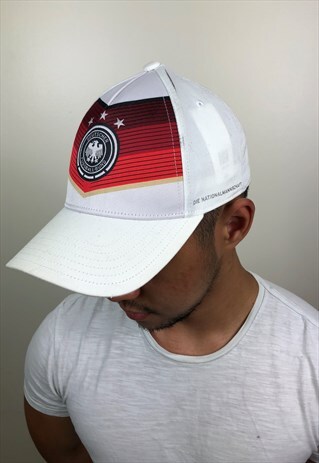 VINTAGE WHITE ADIDAS FOOTBALL CAP
