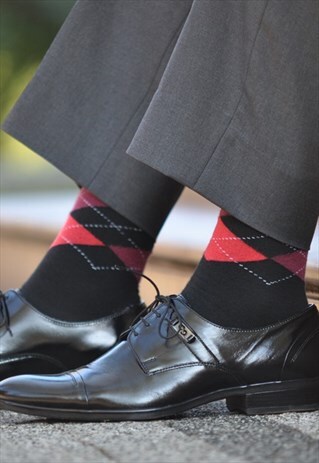 BLACK FASHION SOCKS WITH RED DIAMOND, FOR SUIT