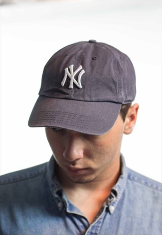 VINTAGE NEW YORK YANKEES LOGO BASEBALL CAP 90S X 2.9