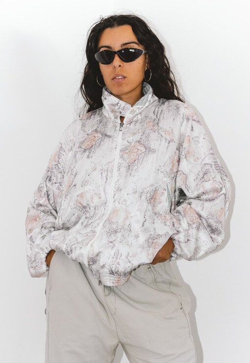 garment image