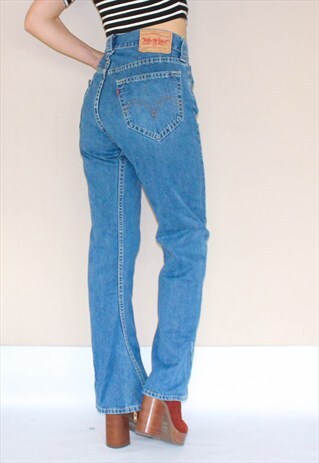 VINTAGE 907 TWIST BUTTON UP LEVI'S JEANS