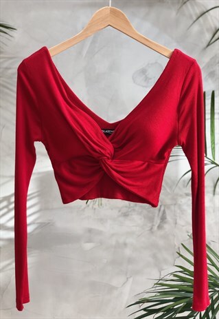 RED TWIST FRONT LONG SLEEVE CROP TOP