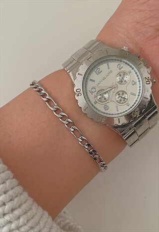 LUDWIG. SILVER FIGARO DAINTY CHAIN BRACELET