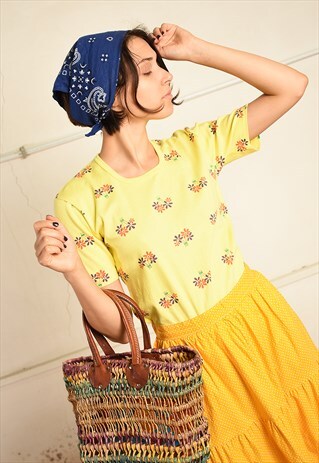 VINTAGE 70S PARIS CHIC T-SHIRT TOP TEE WITH FLORAL PRINT