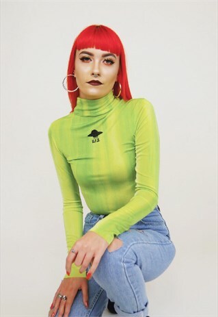 STRETCH UFO CROP TOP