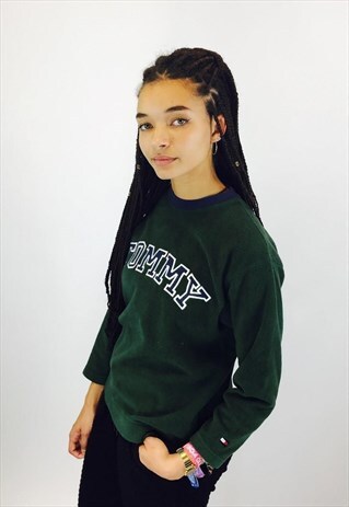 TOMMY HILFIGER FLEECE SPELLOUT 90S SWEATSHIRT