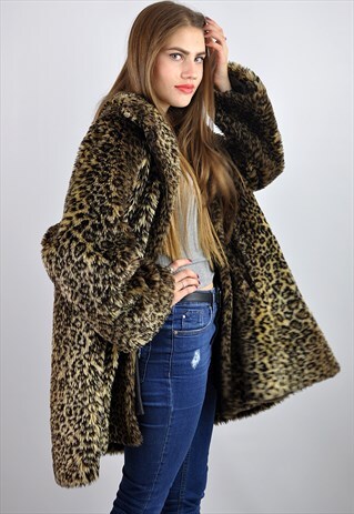VINTAGE 90S OVERSIZED LEOPARD PRINT FAUX FUR COAT