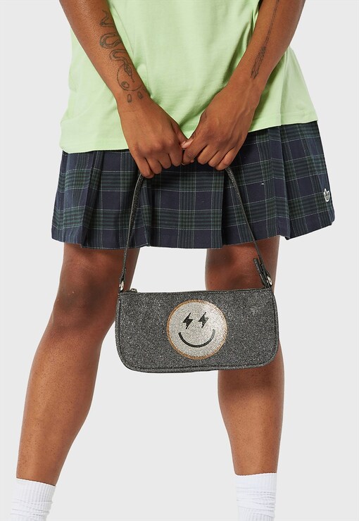 garment image