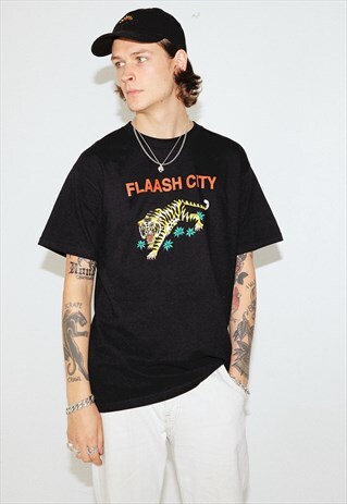 BLACK T-SHIRT WITH VINTAGE TIGERS PRINT