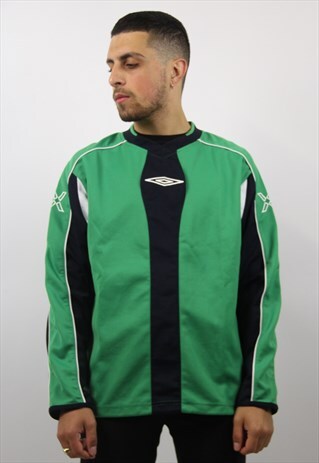 VINTAGE UMBRO GREEN 90S SWEATSHIRT