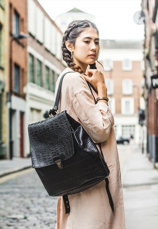 BLACK LEATHER CROCODILE GRAIN BACKPACK
