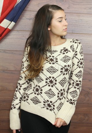 VINTAGE OVERSIZED ICELANDIC,PATTEREND,COSY KNIT JUMPER