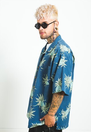 VINTAGE 80S TOMMY BAHAMA HAWAIIAN SHORT SLEEVE SHIRT/ S6679