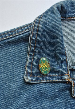 VINTAGE GREEN COLOR FEMINIST PIN, EIGHT OF MARCH BADGE