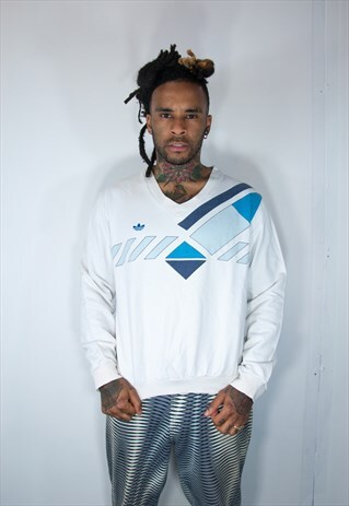 RARE ADIDAS WHITE EMBROIDED SWEATSHIRT