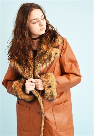 VINTAGE 70'S RETRO FAUX FUR DETAILED FAUX LEATHER COAT