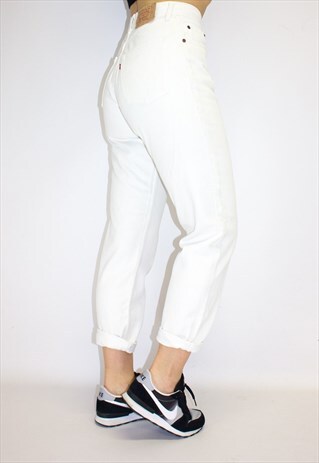 VINTAGE 90'S LEVI'S HIGH WAIST MOM JEANS