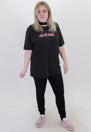 VINTAGE ADIDAS T-SHIRT