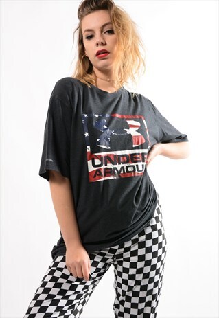 VINTAGE UNDER ARMOUR T-SHIRT