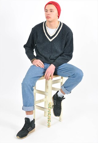 VINTAGE 90'S V NECK JUMPER