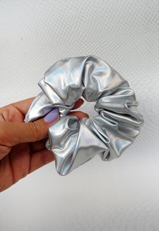 HOLOGRAPHIC METALLIC HAIR BAND SCRUNCHIE
