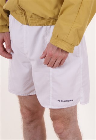 90S VINTAGE DIADORA SPORTS SHORTS AA6064