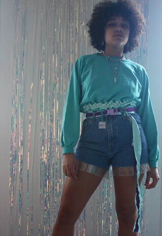SHORT WITH TRANSPARENT STRIPES