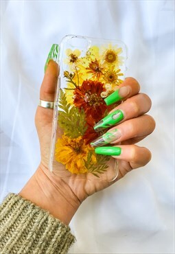 iPhone 6/6s Cover with Pressed Flowers/ Dried Flowers