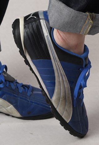 PUMA FOOTBALL TRAINERS UK 9.5, US 10.5 (KMCI)