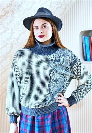 GREY TURTLENECK JUMPER
