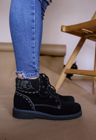 VINTAGE 70S BOHO SUEDE LACE UPS