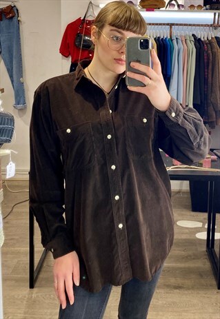 VINTAGE 90S CORDUROY SHIRT LONG SLEEVE IN BROWN W POCKETS