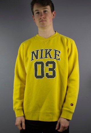 VINTAGE NIKE SWEATSHIRT IN YELLOW WITH EMBROIDERY