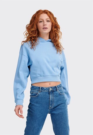 ALCOTT BABY BLUE CROPPED BASIC HOODIE