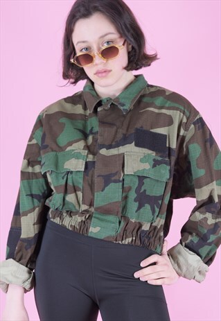 VINTAGE REWORKED CROP JACKET ORIGINAL US ARMY IN GREEN CAMO