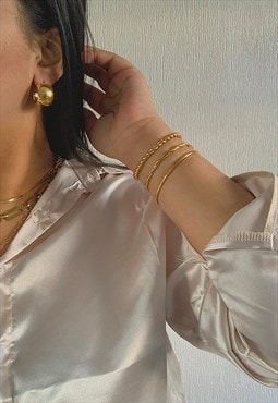 COUPE. Gold Wide Hoop Earrings